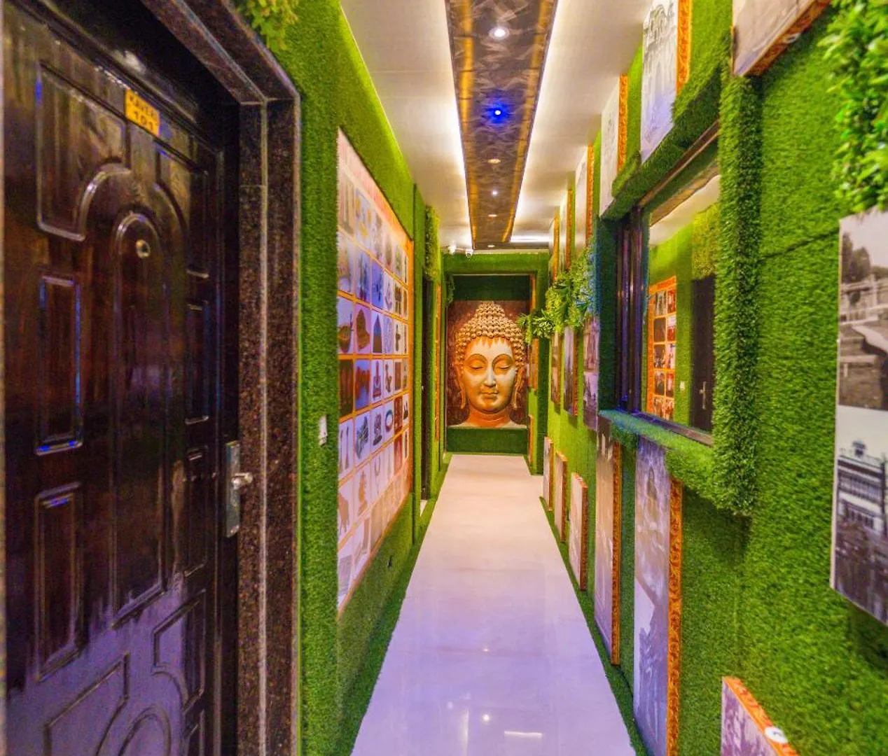 Shiv Rudraksh Resort Waranasi Hotel