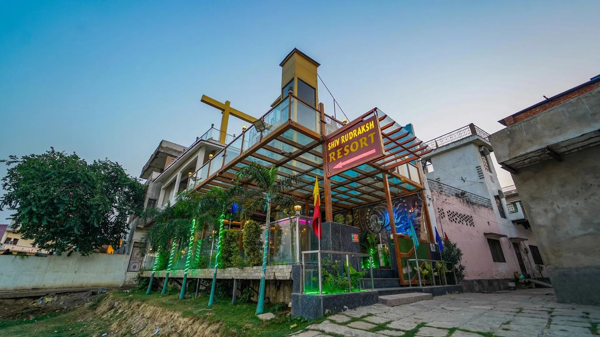 Shiv Rudraksh Resort Waranasi 3*,