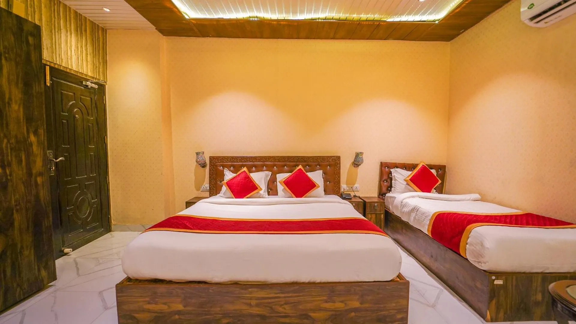 Shiv Rudraksh Resort Waranasi 3*,  Indie