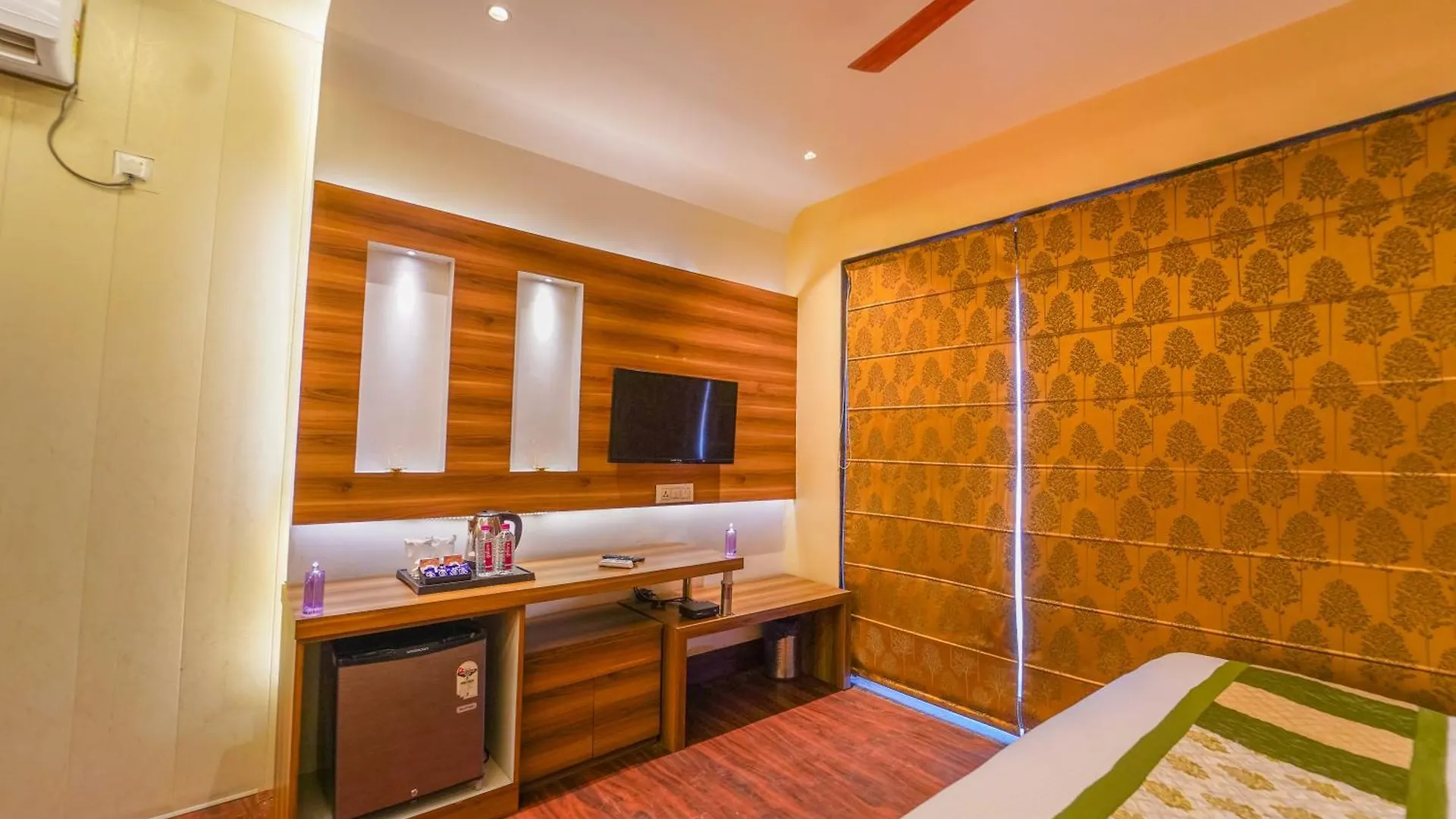 Hotel Shiv Rudraksh Resort Waranasi