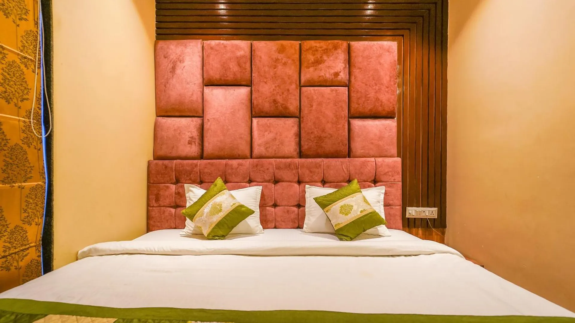 Shiv Rudraksh Resort Waranasi
